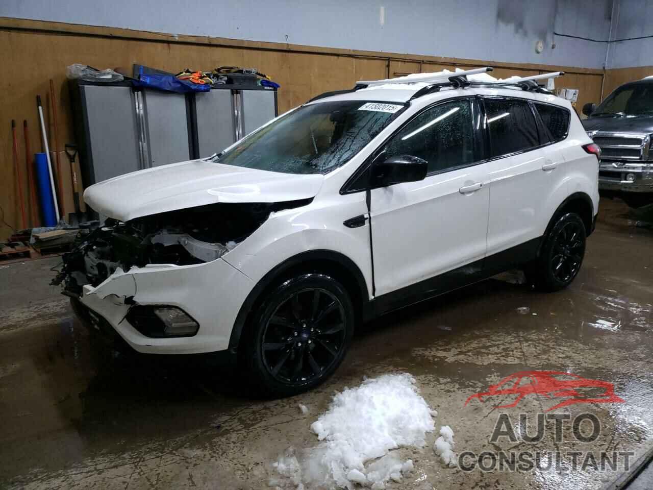 FORD ESCAPE 2017 - 1FMCU9G95HUB01626