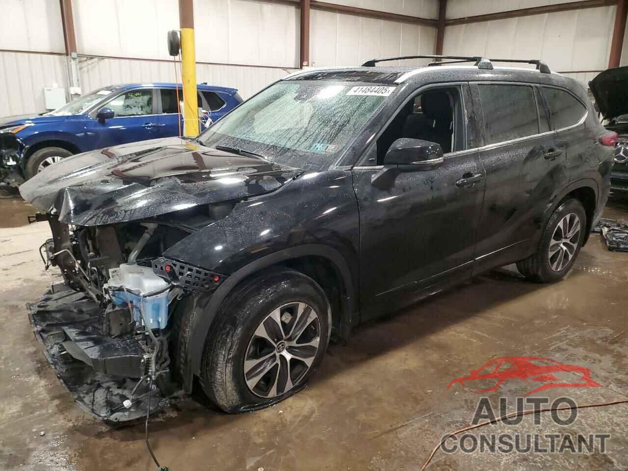 TOYOTA HIGHLANDER 2022 - 5TDHZRBH9NS582300
