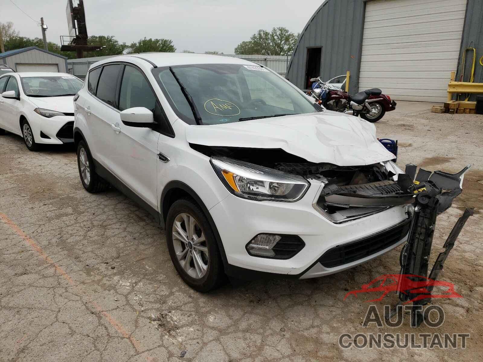 FORD ESCAPE 2017 - 1FMCU0G91HUC28949