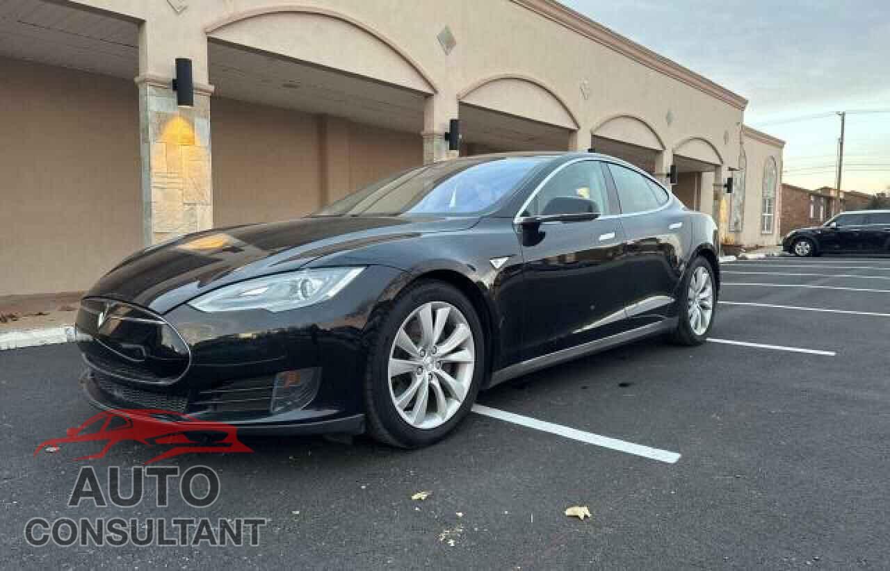 TESLA MODEL S 2015 - 5YJSA1S26FF082711