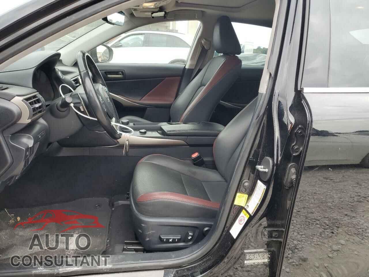 LEXUS IS 2018 - JTHBA1D29J5075449