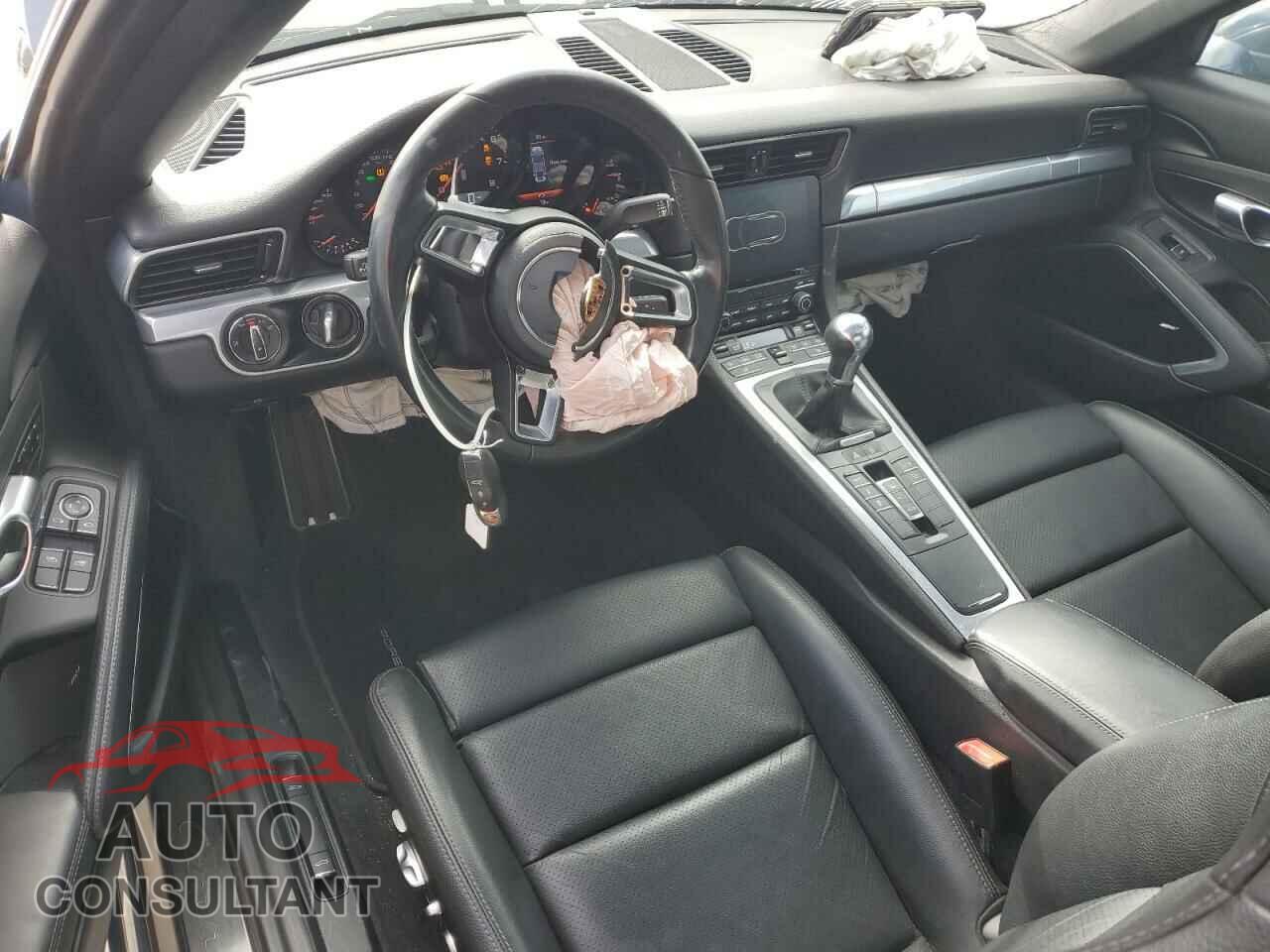 PORSCHE 911 2017 - WP0AA2A90HS107785