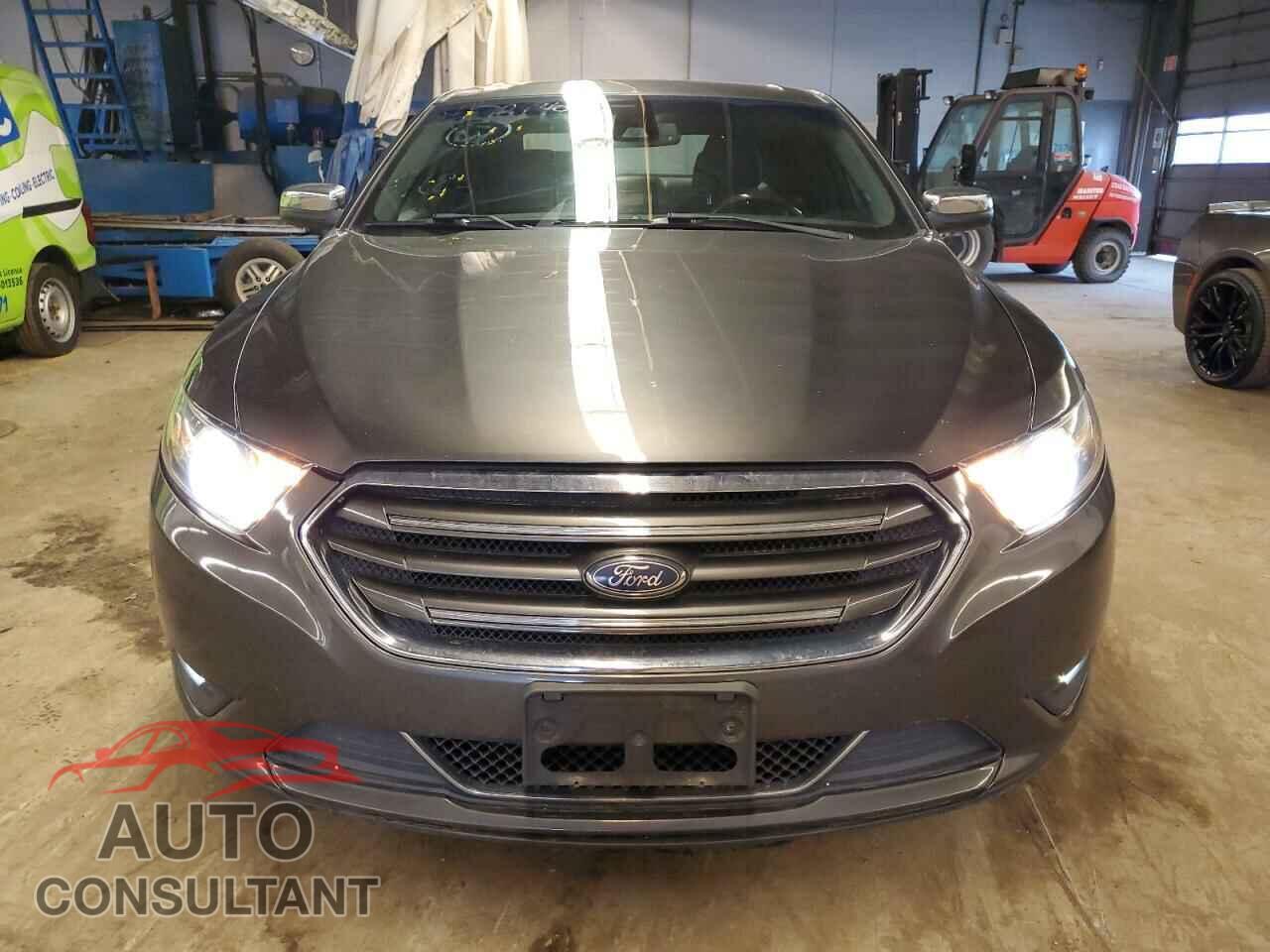 FORD TAURUS 2017 - 1FAHP2J84HG105812