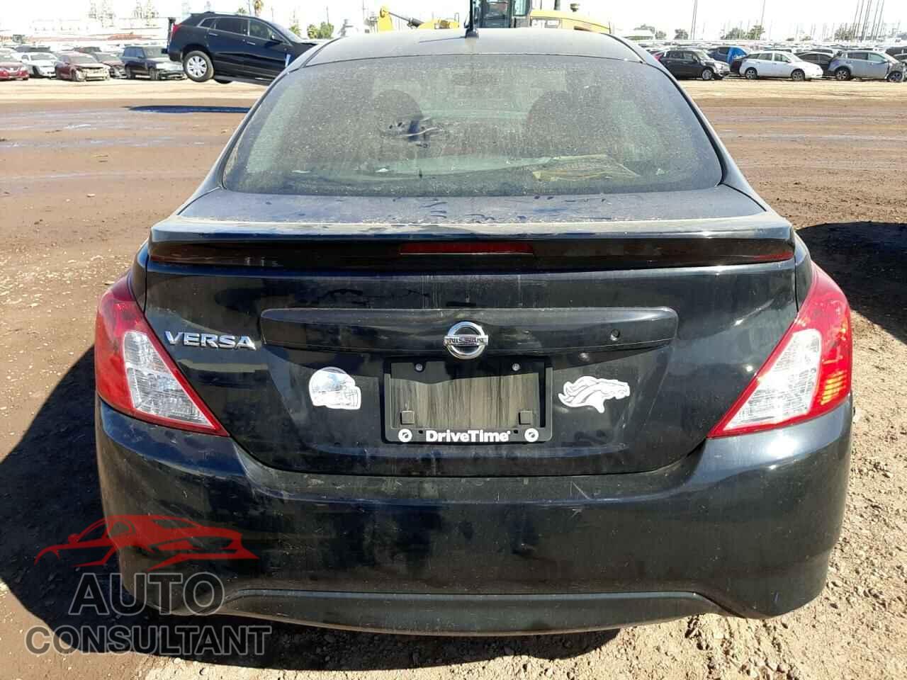 NISSAN VERSA 2017 - 3N1CN7AP1HL802187