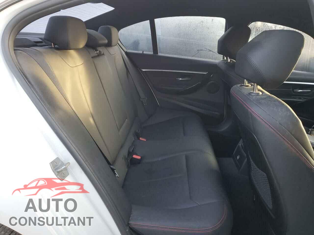 BMW 3 SERIES 2017 - WBA8D9G56HNU61308
