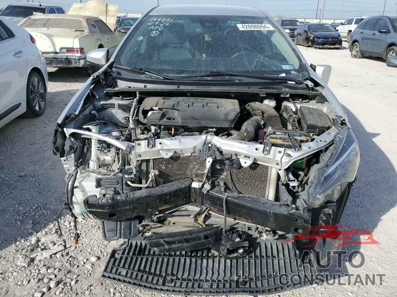 TOYOTA COROLLA 2017 - 5YFBURHE8HP732525