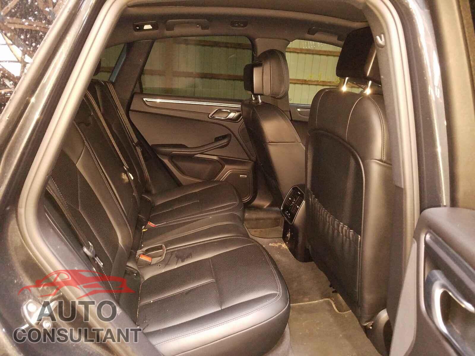 PORSCHE MACAN 2018 - WP1AA2A57JLB25017