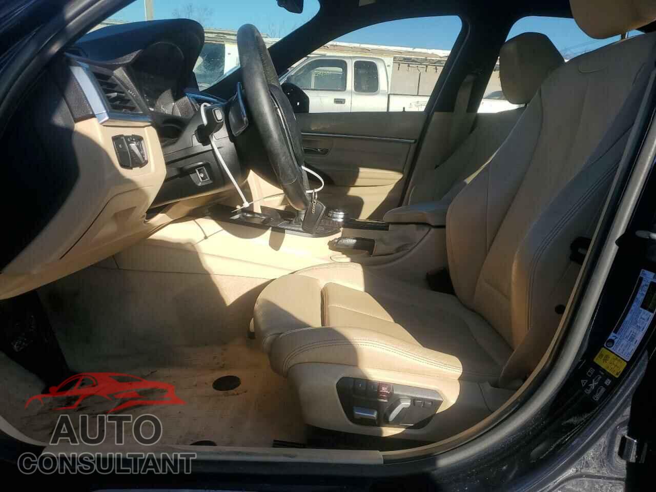 BMW 3 SERIES 2016 - WBA8E3G53GNU04184
