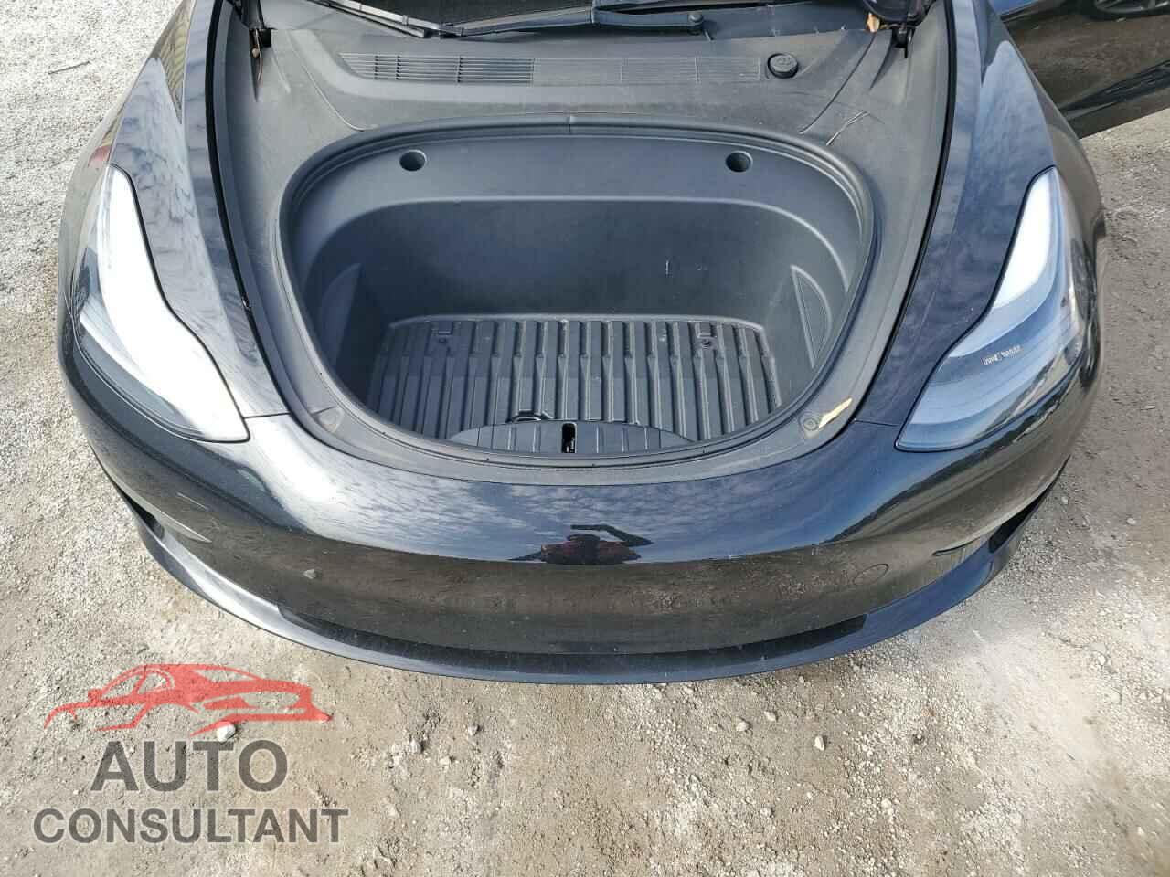 TESLA MODEL 3 2023 - 5YJ3E1EA7PF438452