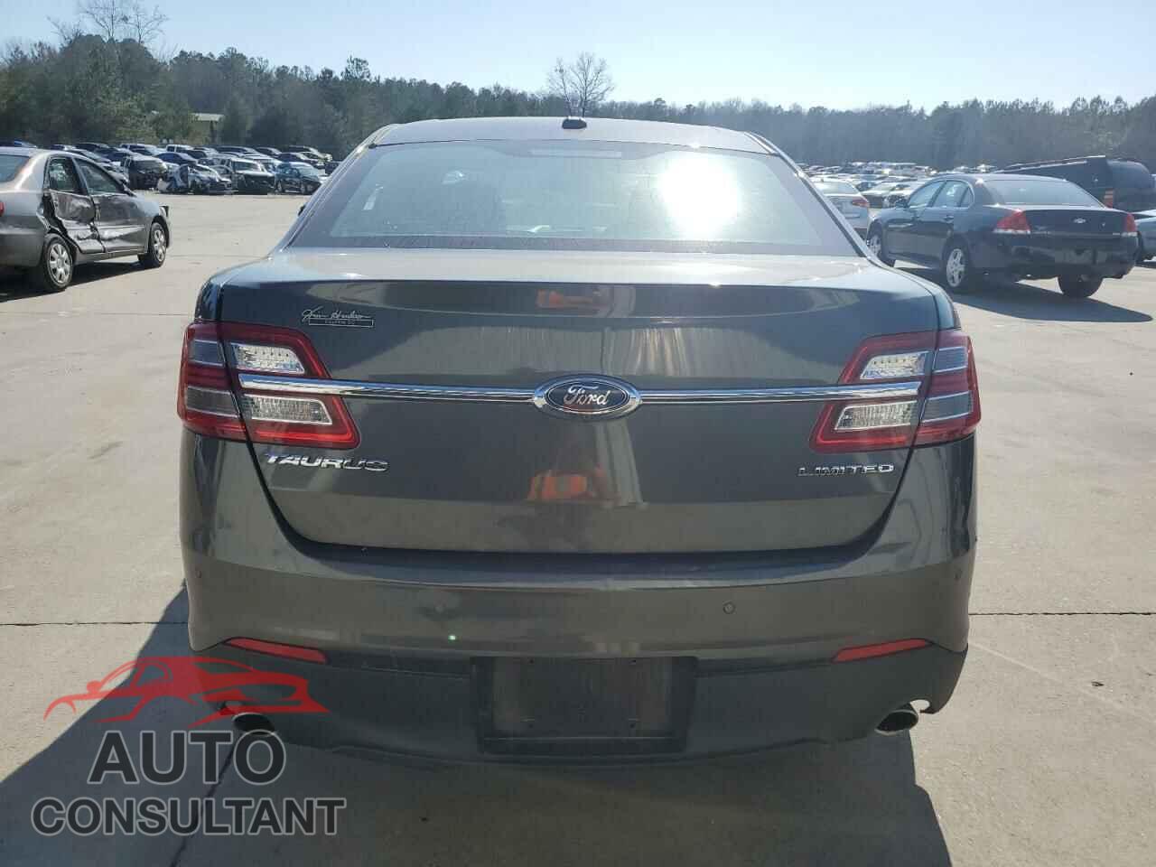 FORD TAURUS 2019 - 1FAHP2F80KG106696