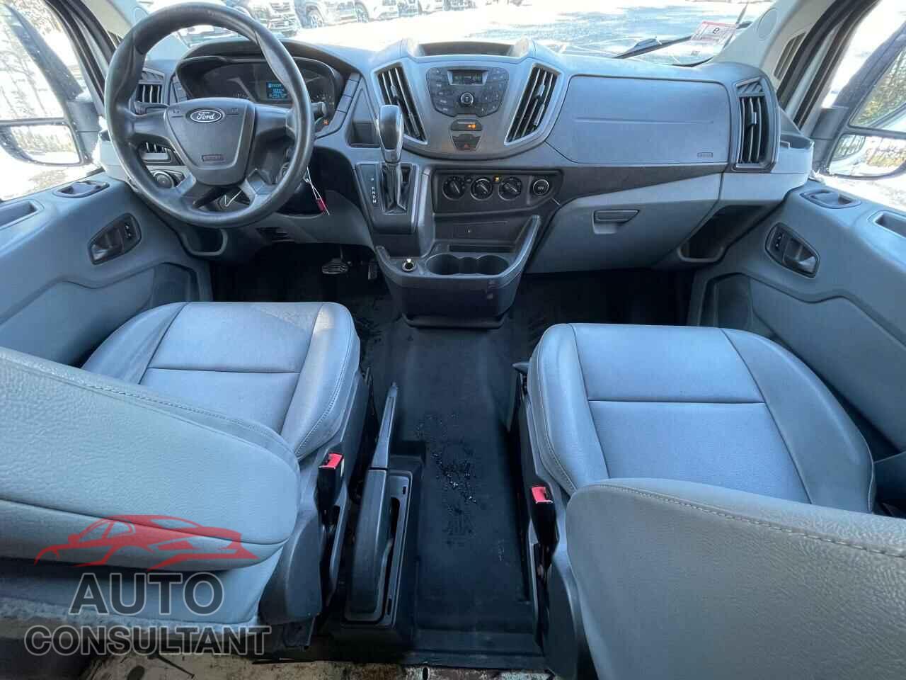 FORD TRANSIT 2017 - 1FTYE2CMXHKA26538
