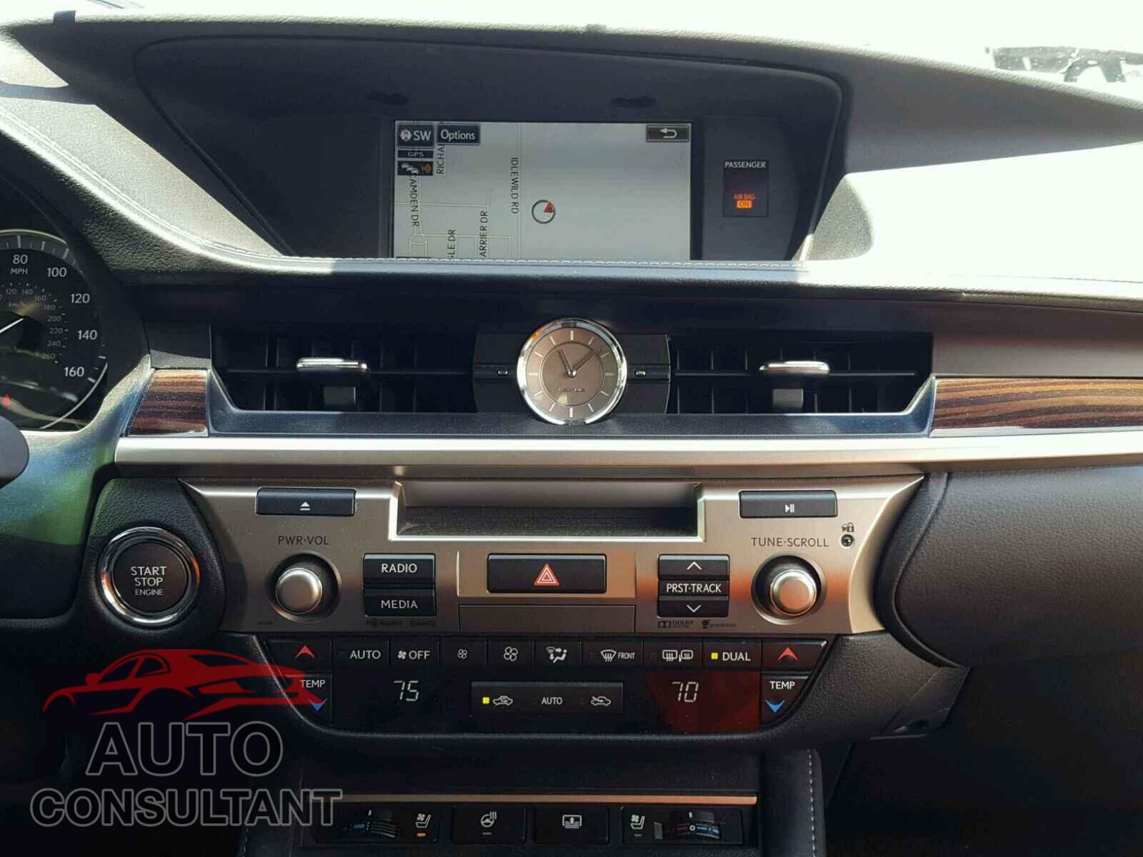 LEXUS ES350 2016 - JTHBK1GG2G2235847