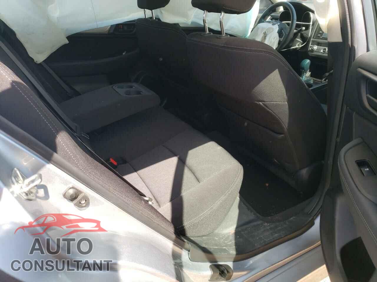 SUBARU LEGACY 2017 - 4S3BNAA65H3049157
