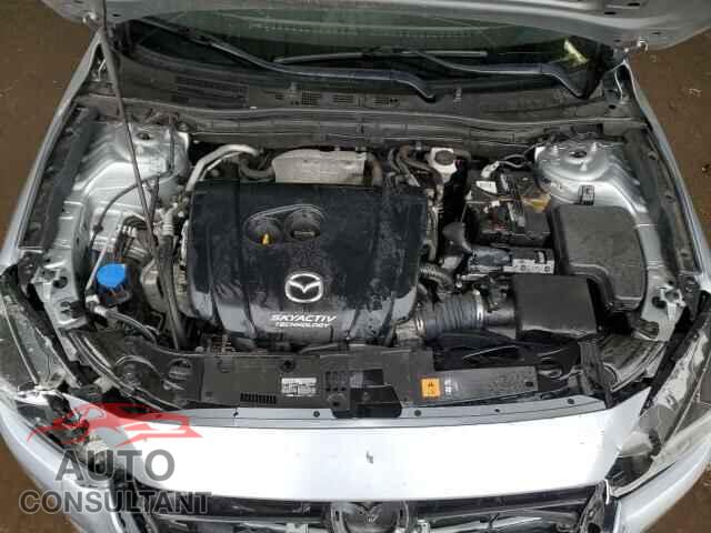 MAZDA 3 2018 - 3MZBN1L34JM180181