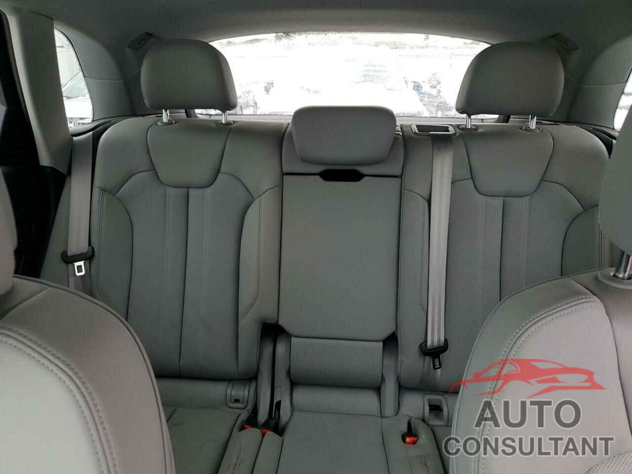 AUDI Q5 2018 - WA1CNAFY0J2067957