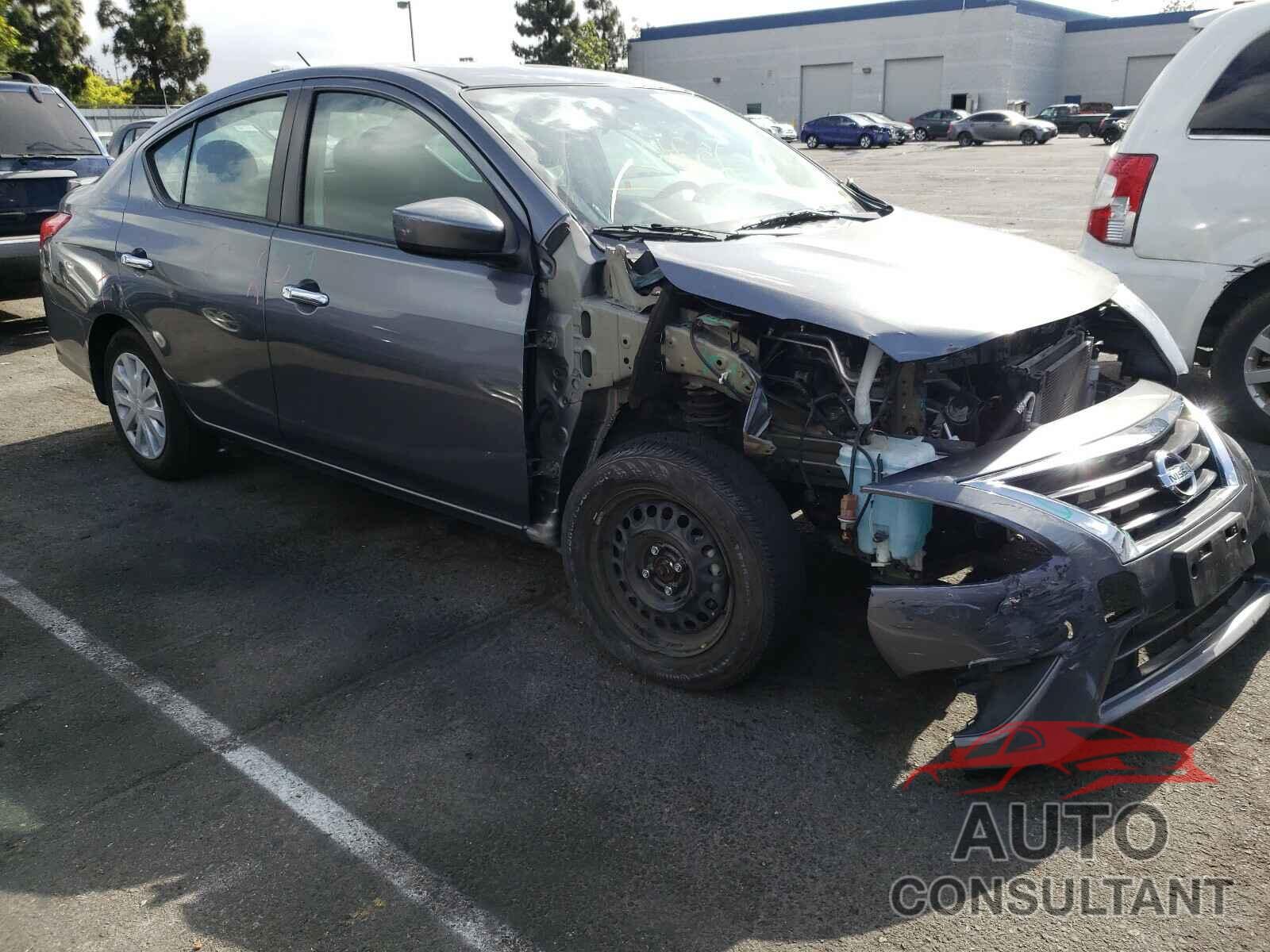NISSAN VERSA 2018 - 3N1CN7AP5JL887508