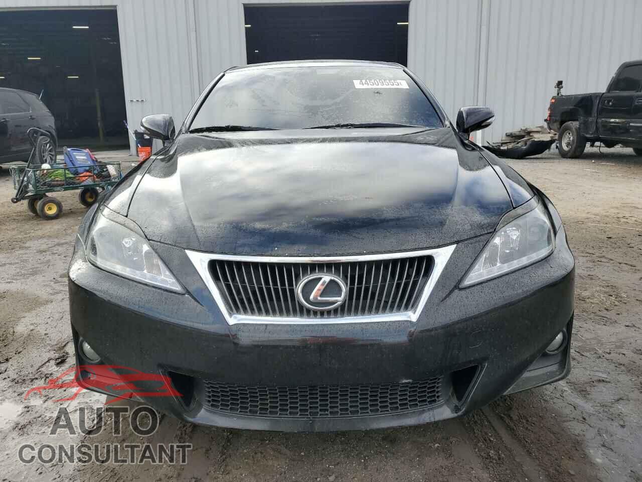 LEXUS IS 2011 - JTHBF5C28B5148158