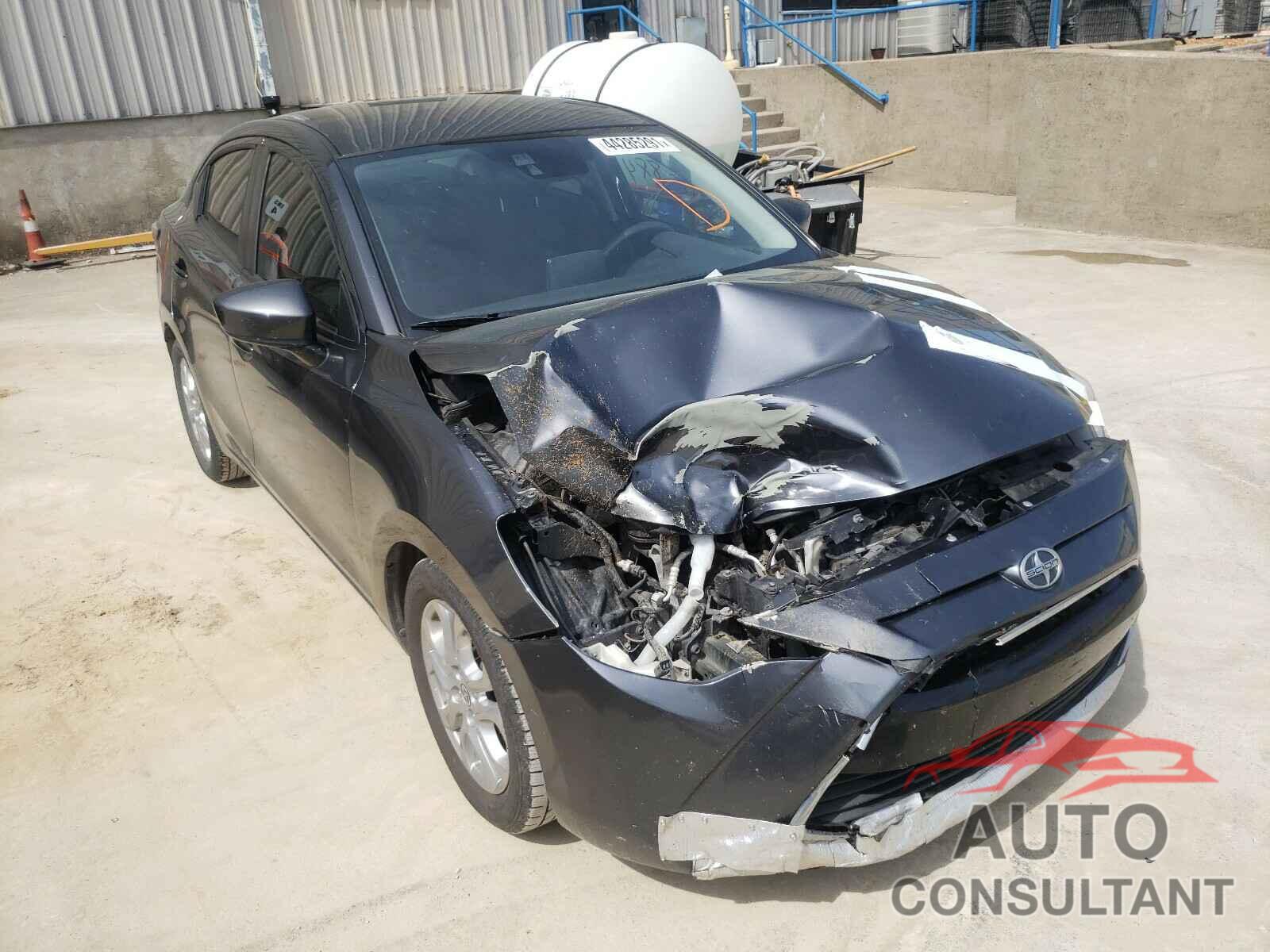 TOYOTA SCION 2016 - 3MYDLBZV5GY112653