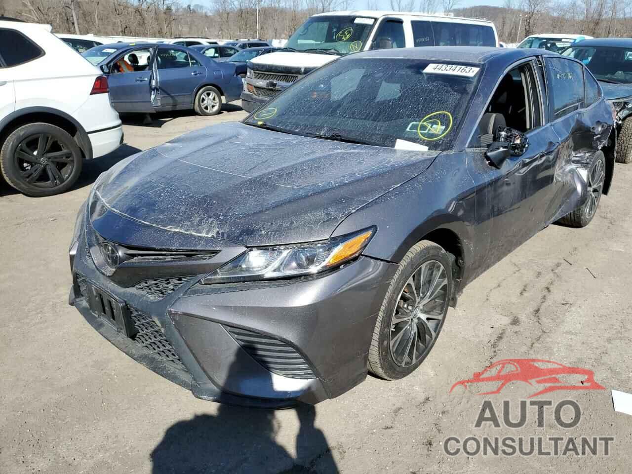 TOYOTA CAMRY 2018 - 4T1B11HK3JU653381