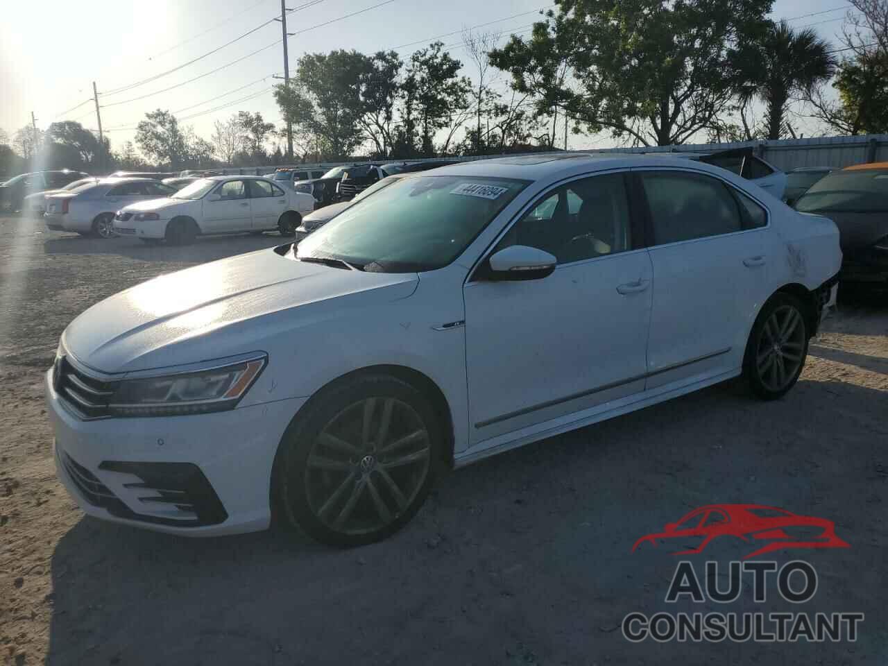 VOLKSWAGEN PASSAT 2019 - 1VWMA7A32KC007210