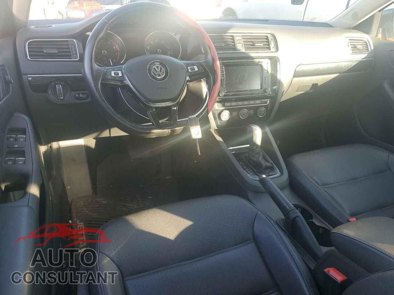 VOLKSWAGEN JETTA 2017 - 3VWL17AJ1HM406952