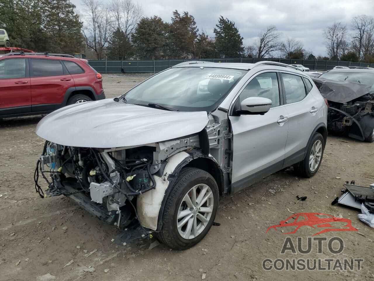 NISSAN ROGUE 2017 - JN1BJ1CR4HW128372