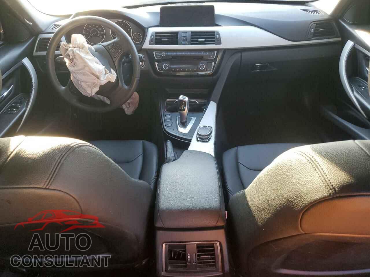 BMW 3 SERIES 2016 - WBA8A9C55GK618356