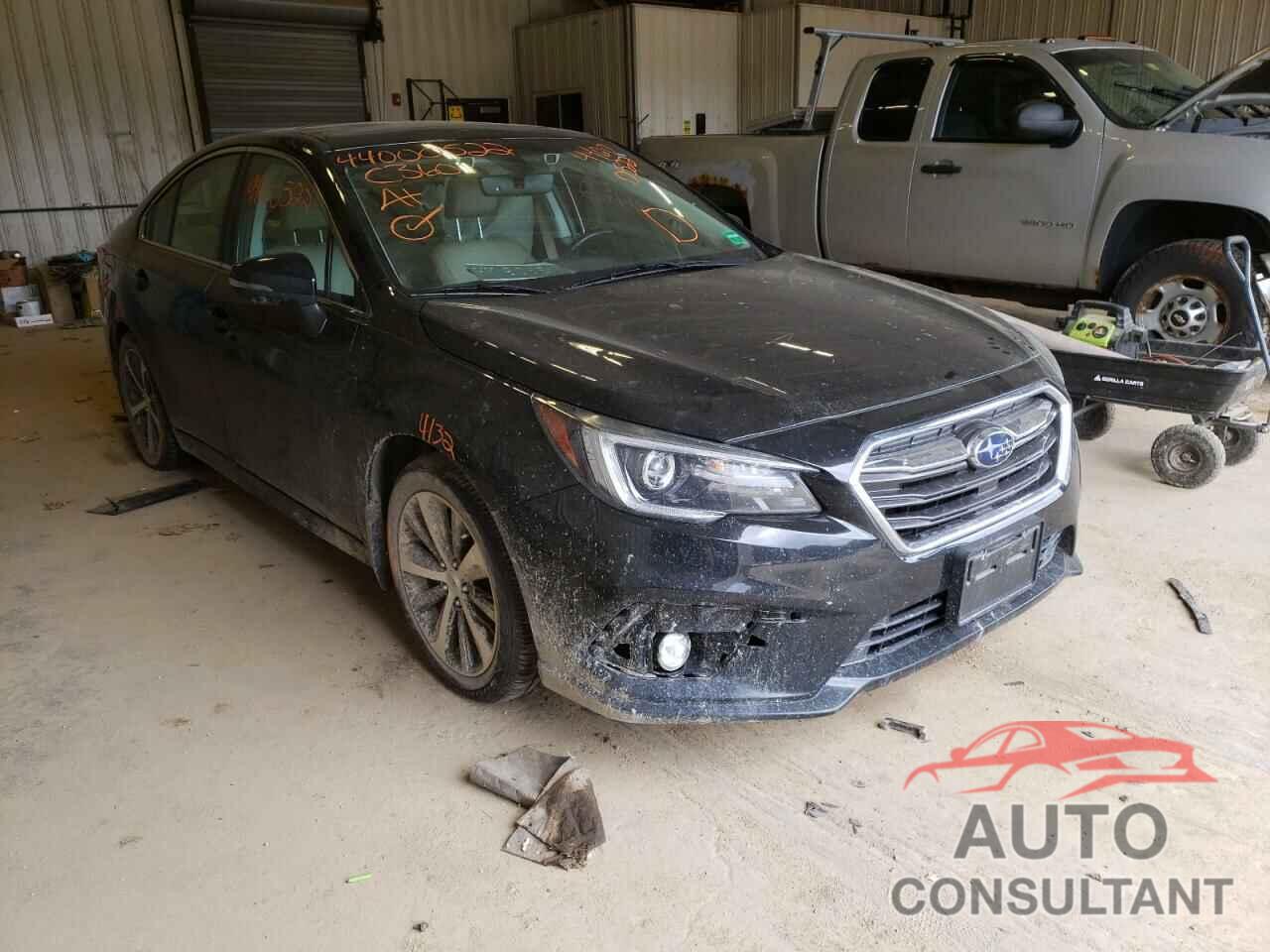 SUBARU LEGACY 2018 - 4S3BNAN62J3030825