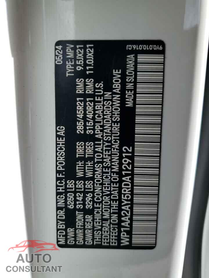 PORSCHE CAYENNE 2024 - WP1AA2AY5RDA12912