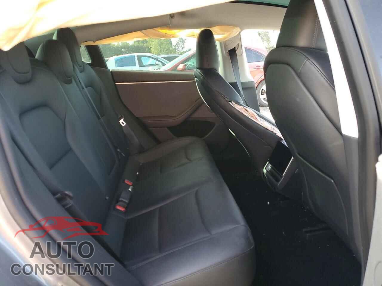 TESLA MODEL 3 2024 - 5YJ3E1EA7RF872857