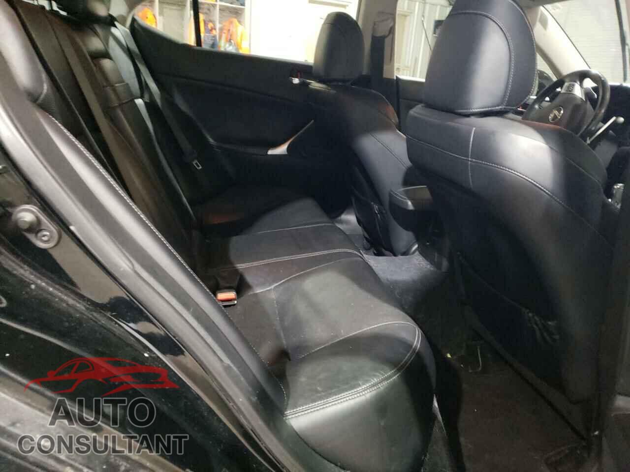 LEXUS IS 2011 - JTHCF5C21B2035366