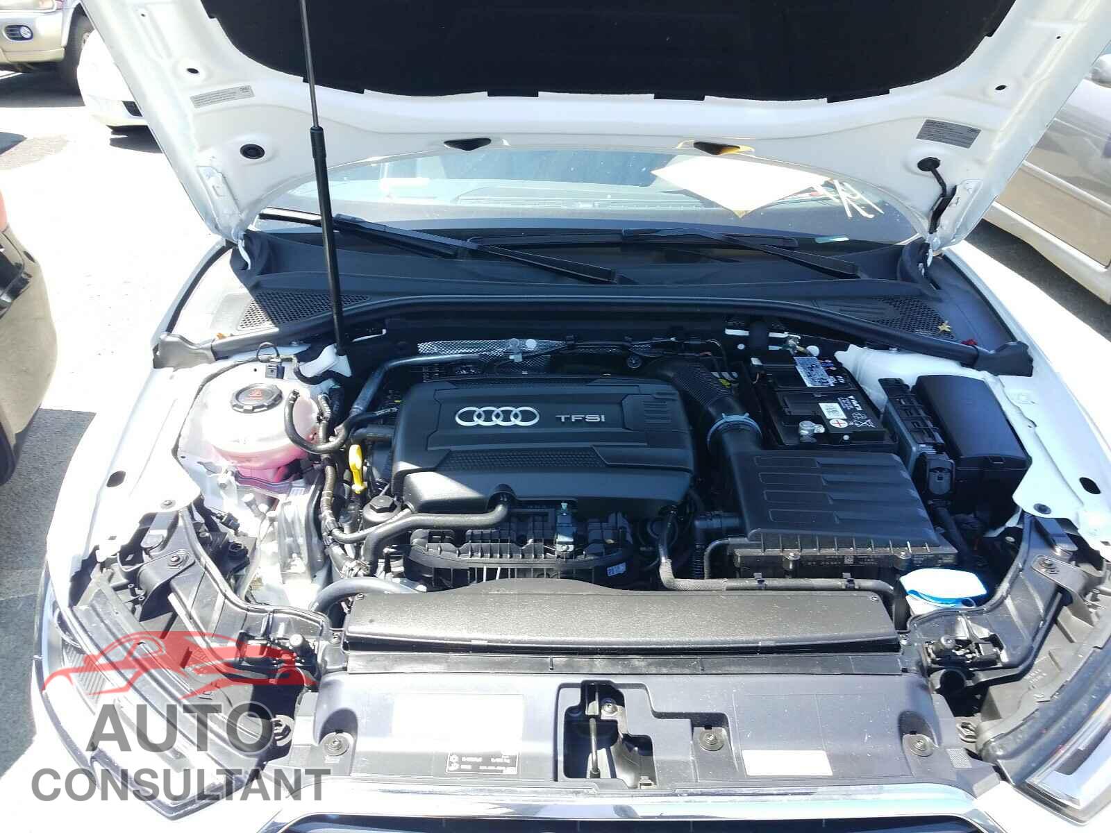 AUDI A3 2019 - WAUBEGFF3KA095436