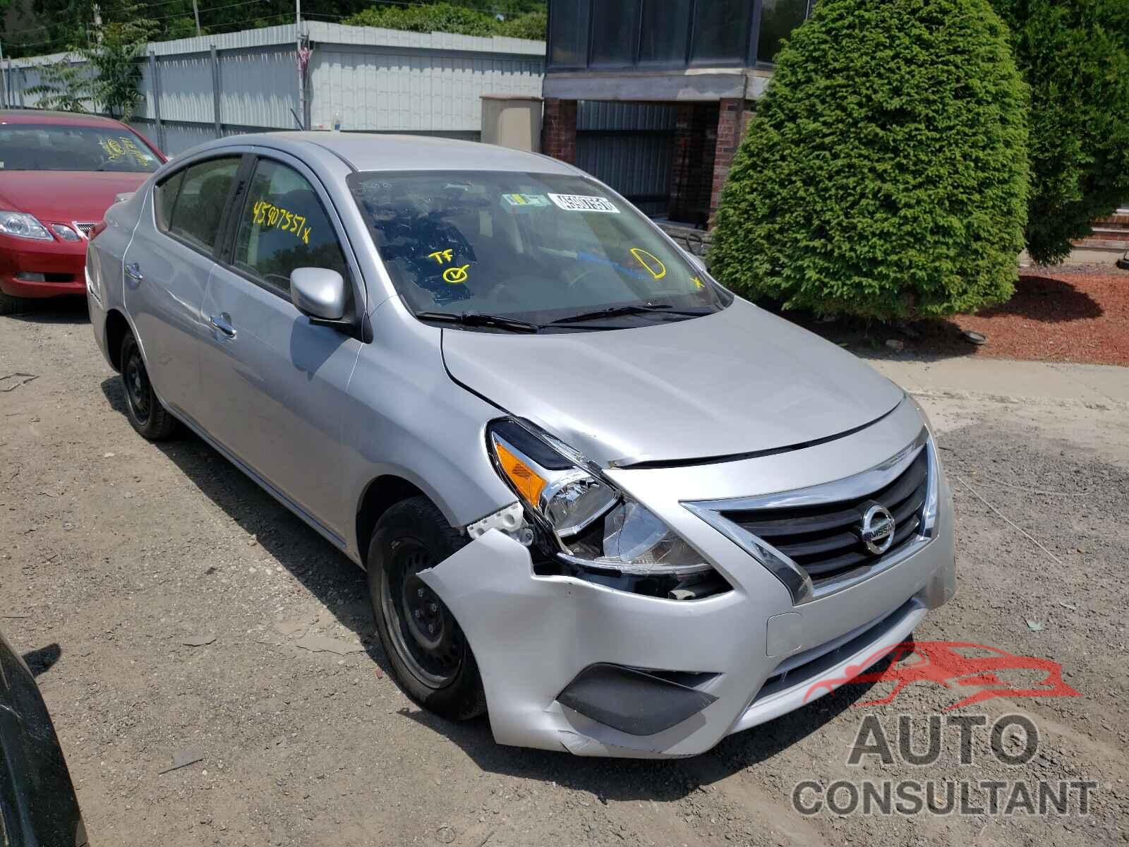 NISSAN VERSA 2019 - 3N1CN7APXKL857227
