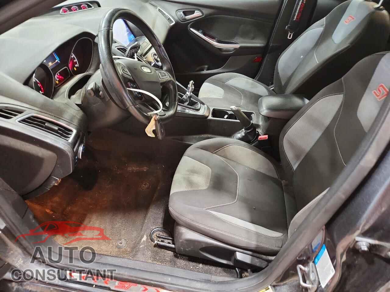 FORD FOCUS 2017 - 1FADP3L9XHL347764