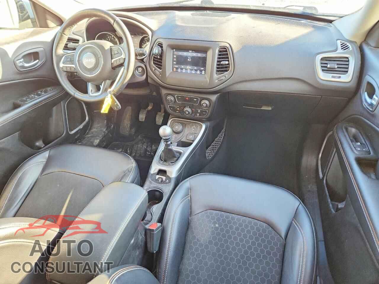 JEEP COMPASS 2017 - 3C4NJDBB2HT650858
