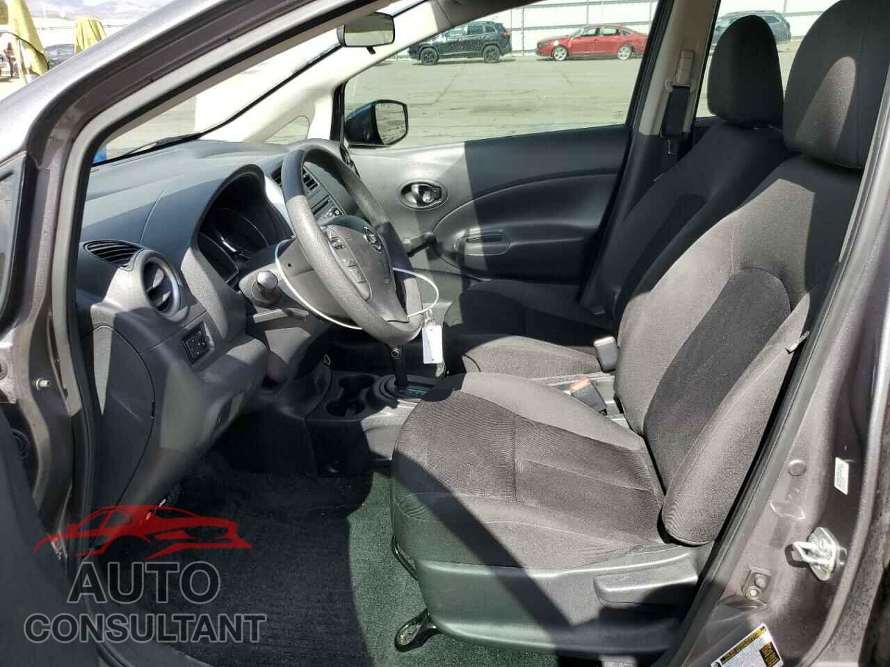 NISSAN VERSA 2018 - 3N1CE2CP4JL358924