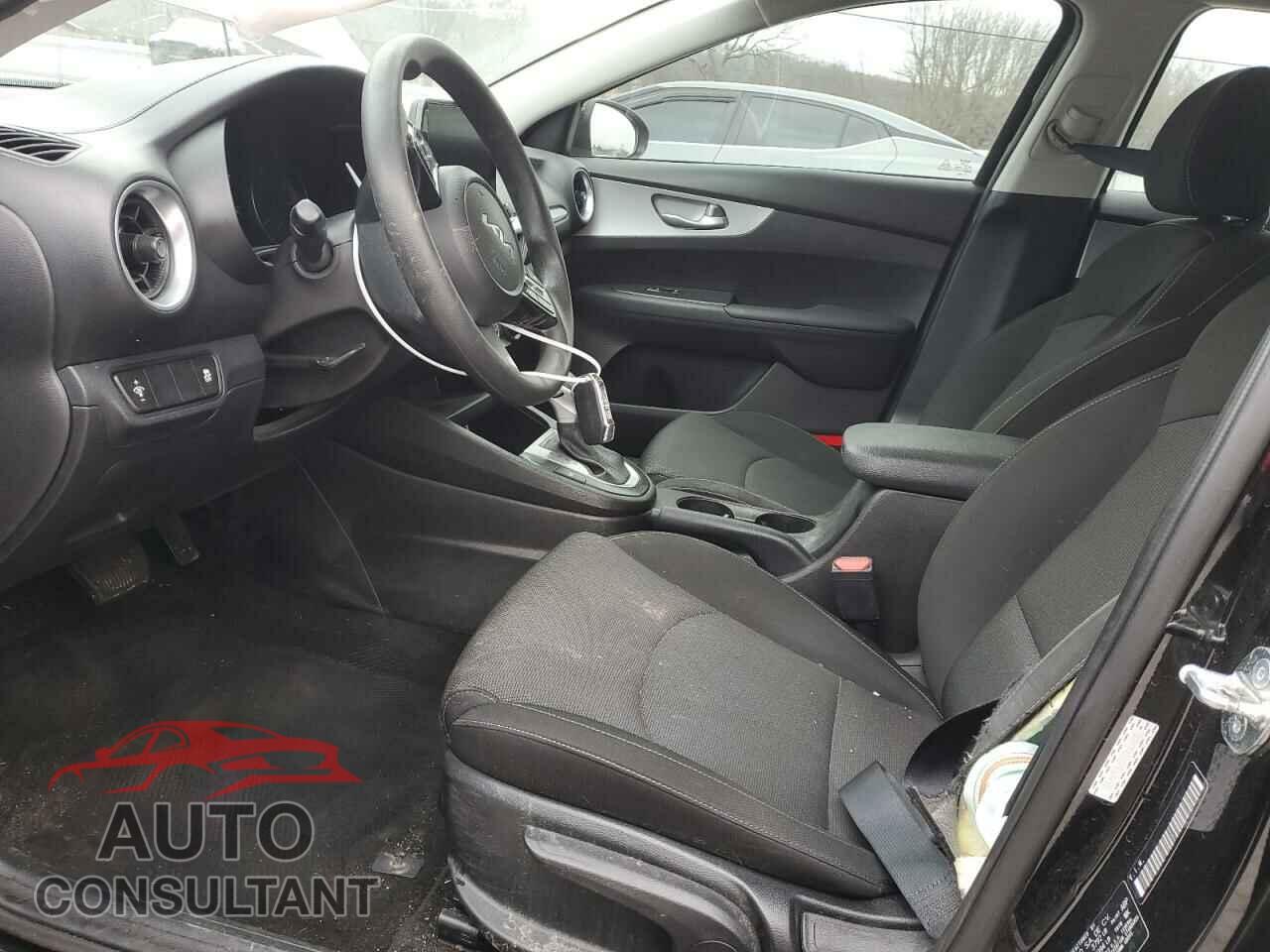 KIA FORTE 2023 - 3KPF24AD0PE644581