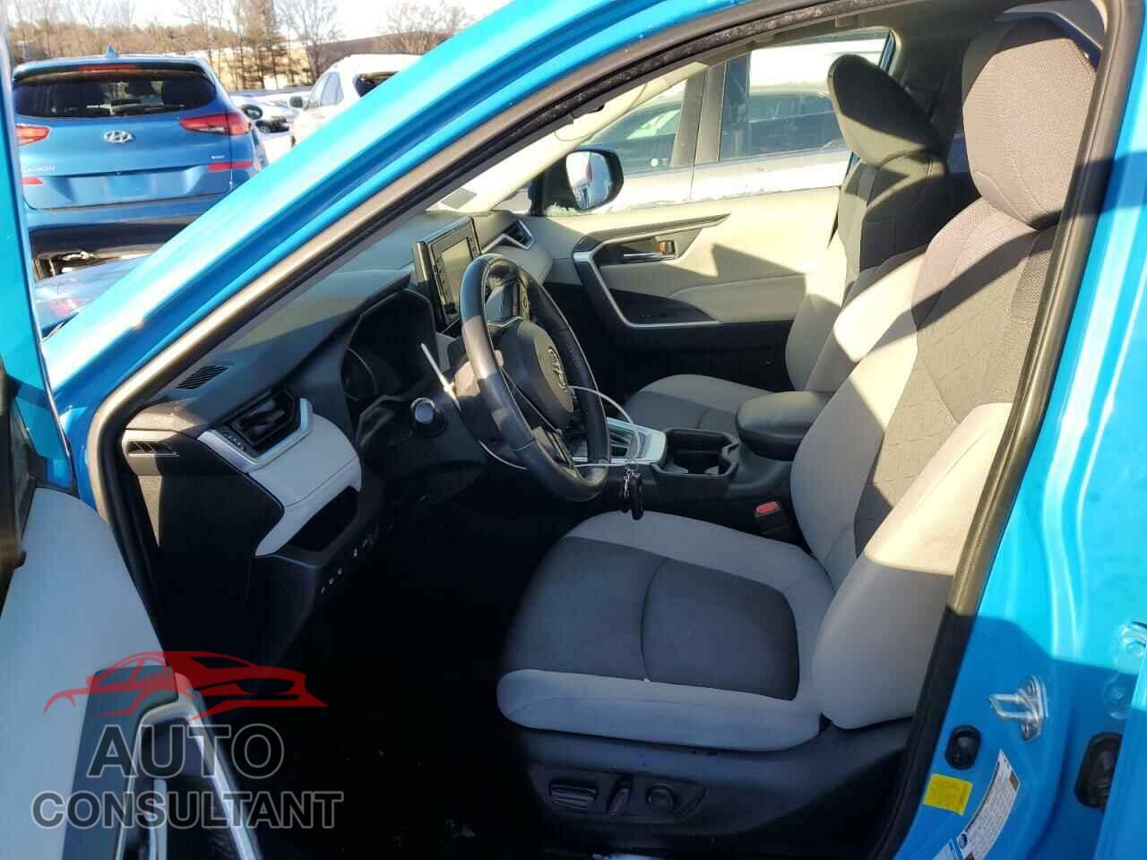 TOYOTA RAV4 2019 - JTMP1RFV4KD515372