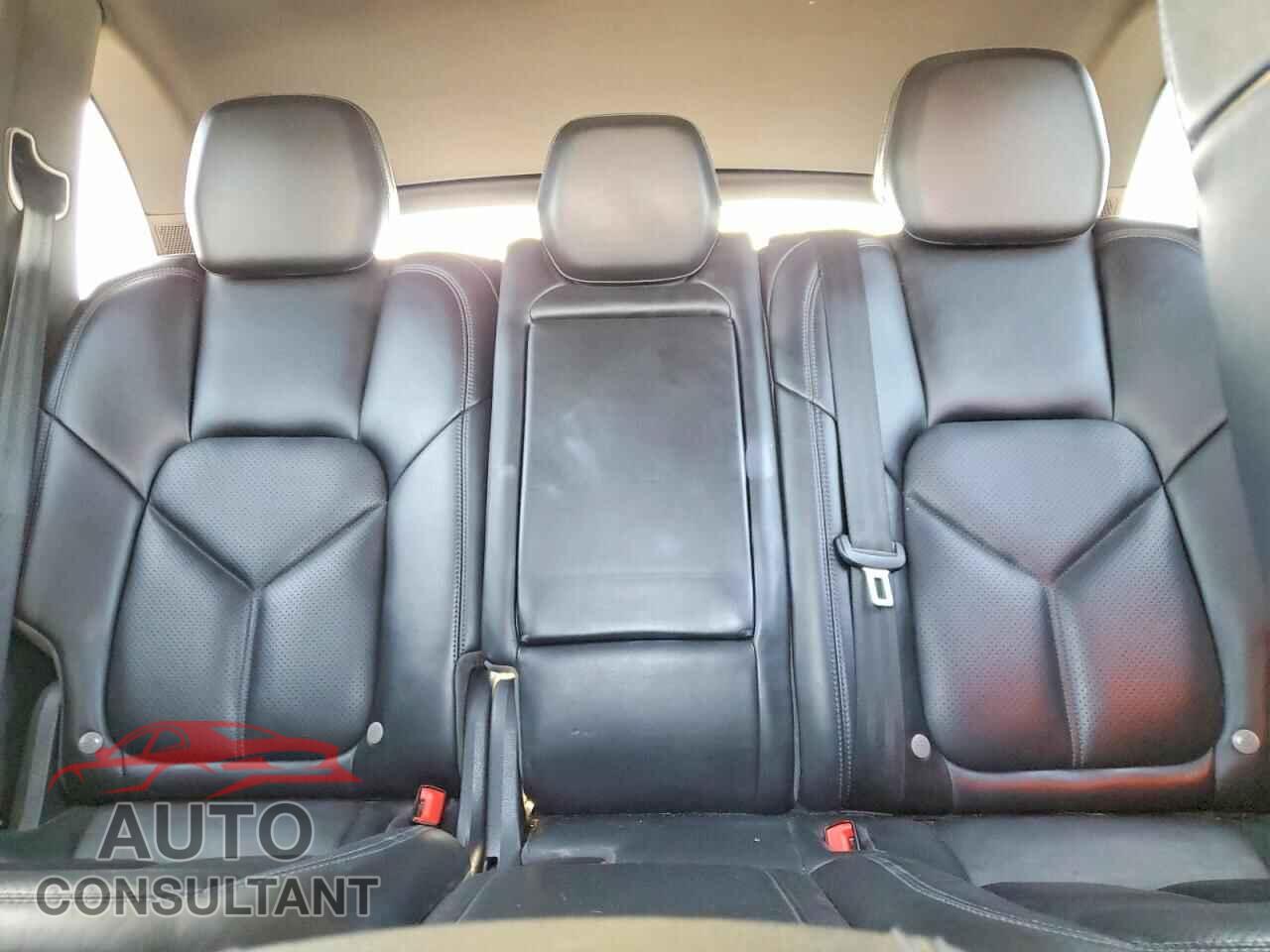 PORSCHE CAYENNE 2016 - WP1AE2A25GLA61725