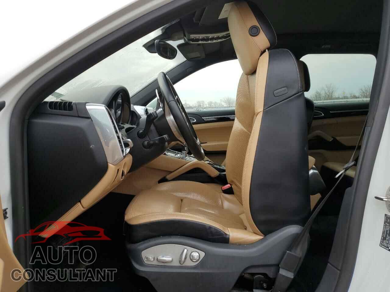 PORSCHE CAYENNE 2018 - WP1AA2A21JKA00249