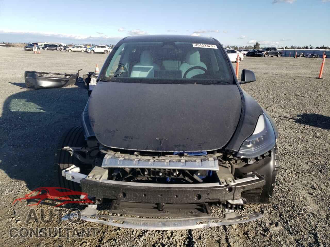 TESLA MODEL Y 2024 - 7SAYGDEE8RF002655