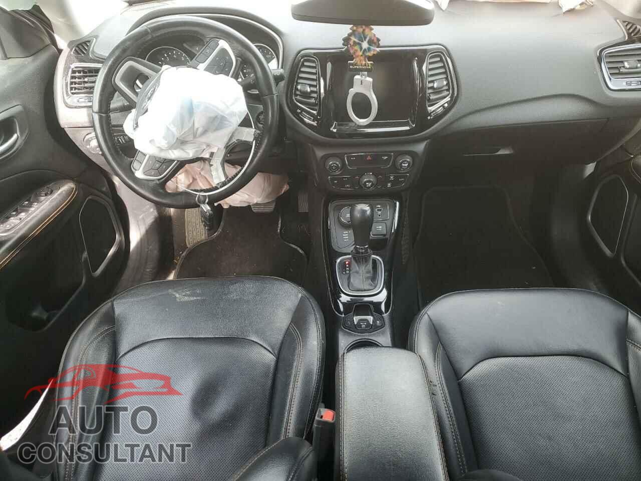 JEEP COMPASS 2019 - 3C4NJDCB8KT817746