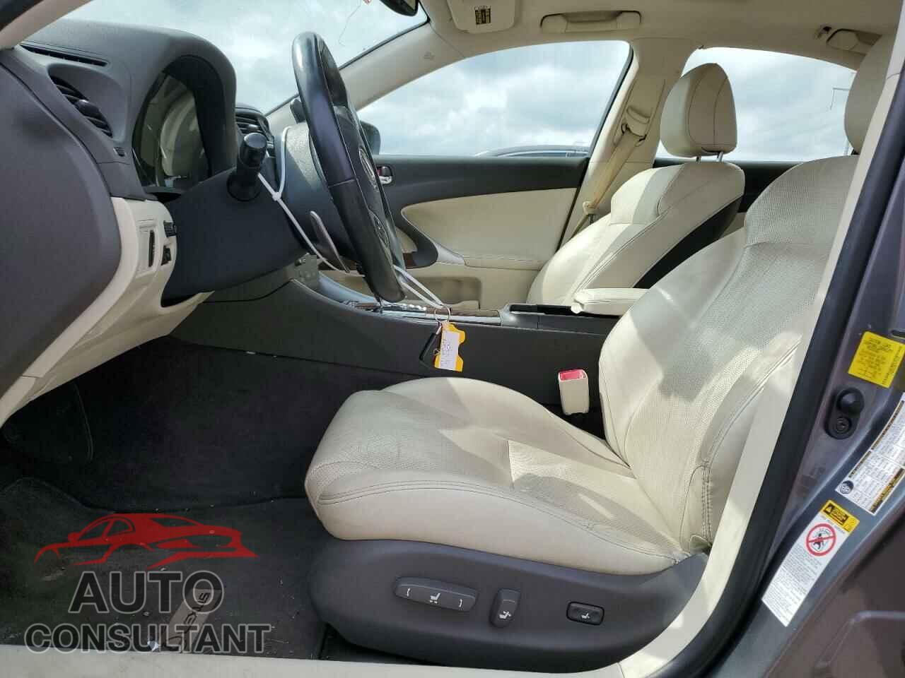 LEXUS IS 2012 - JTHBF5C26C5176574