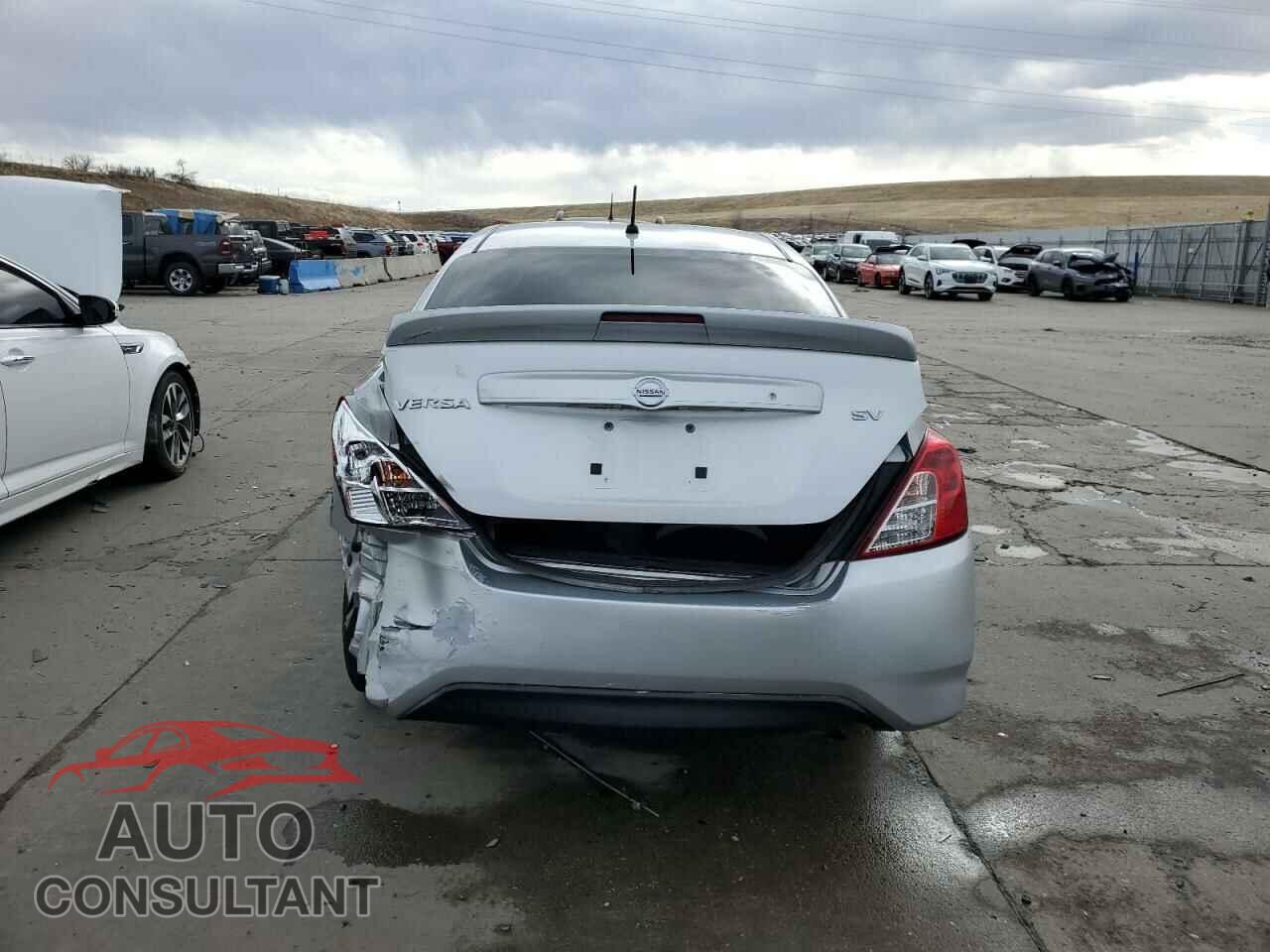 NISSAN VERSA 2017 - 3N1CN7AP3HL860091