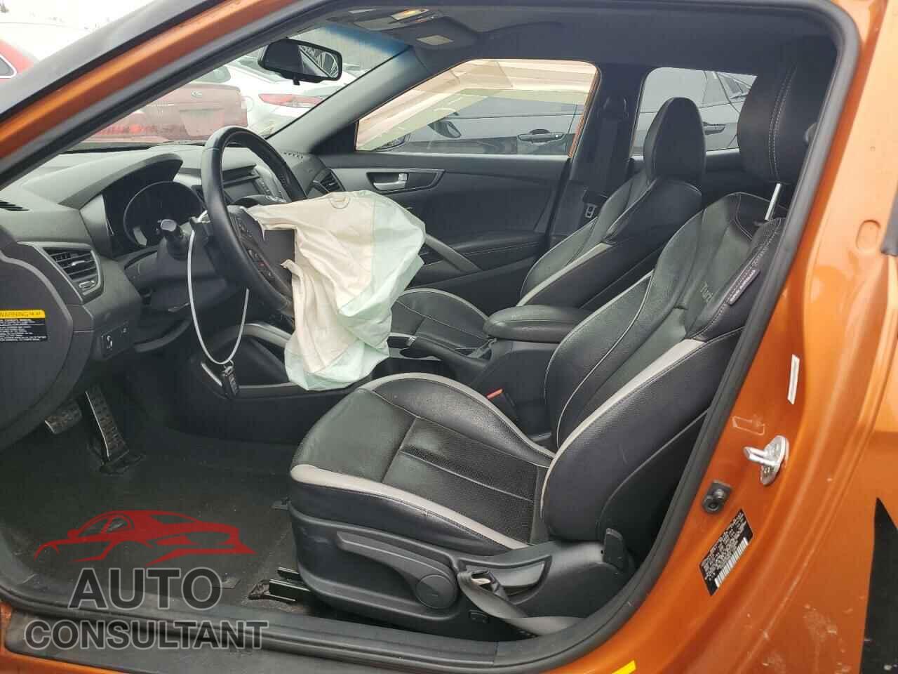 HYUNDAI VELOSTER 2013 - KMHTC6AE4DU173886