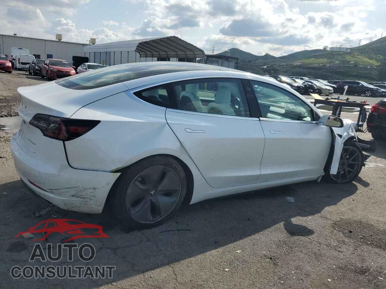 TESLA MODEL 3 2019 - 5YJ3E1EB4KF421559
