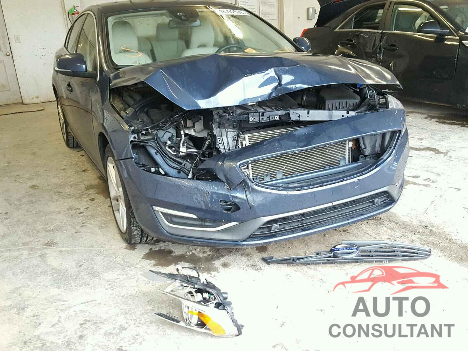 VOLVO S60 2015 - YV140MFB2F1304140