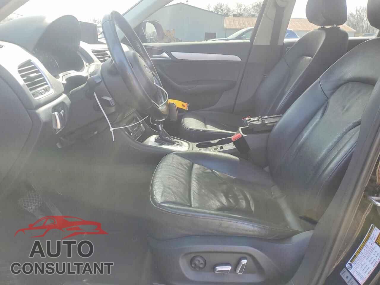 AUDI Q3 2017 - WA1ECCFS5HR014825