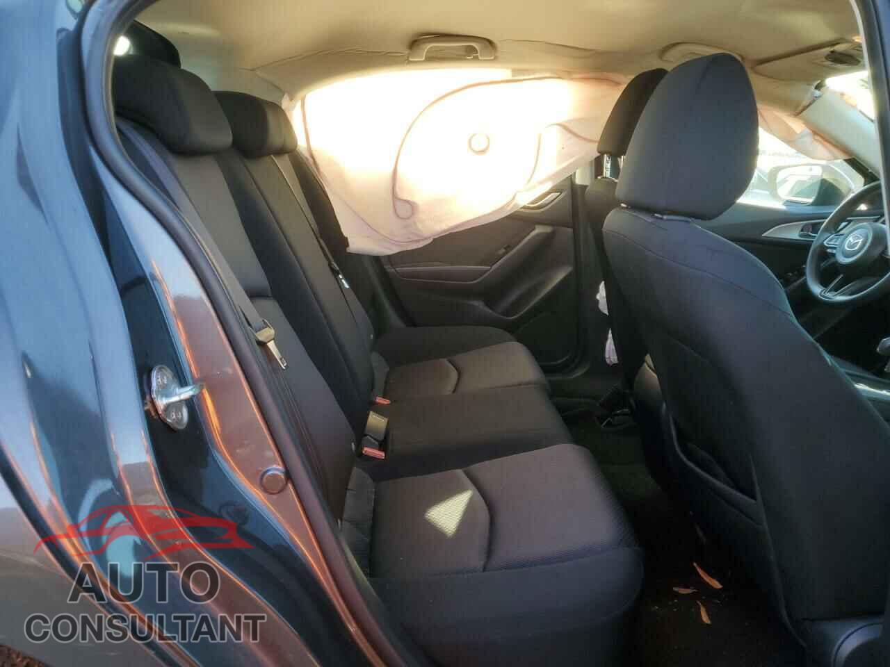 MAZDA 3 2017 - 3MZBN1K7XHM134885