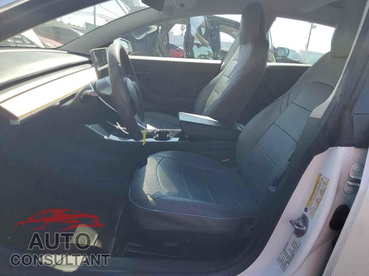 TESLA MODEL 3 2020 - 5YJ3E1EB3LF650011